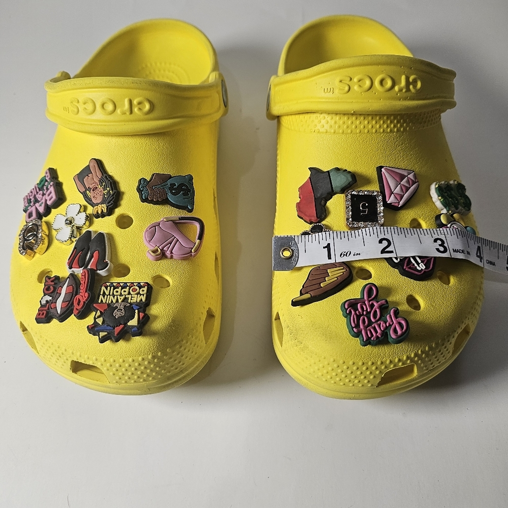 Crocs Unisex Adults Classic Clog With Jibbits Size Men 7 Women 9 - Picture 3 of 11